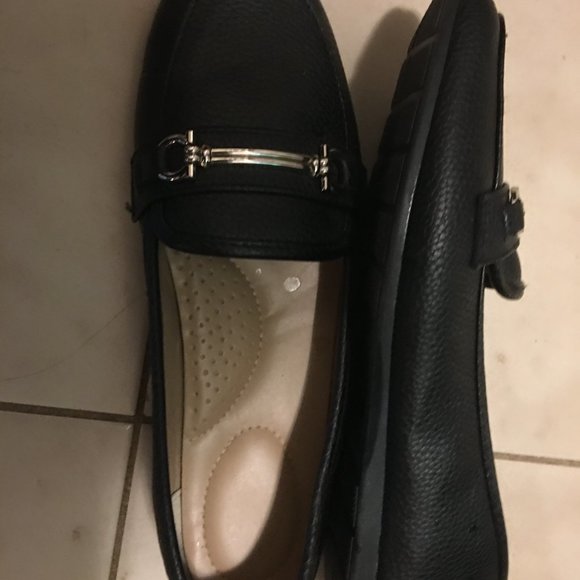 Ladies Shoes (3 pairs) Flats - Picture 4 of 7